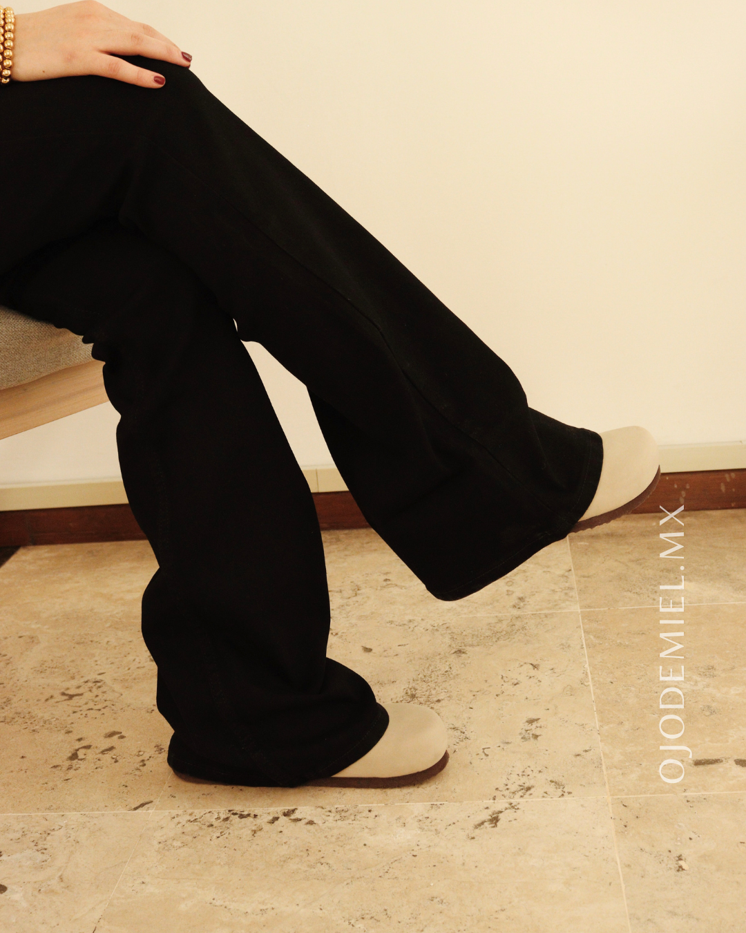 PANTALÓN FLARE NEGRO