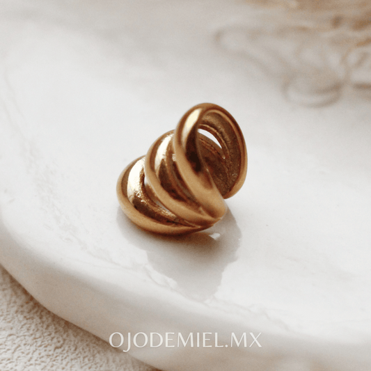 EARCUFF TRIPLE LINEA DORADO