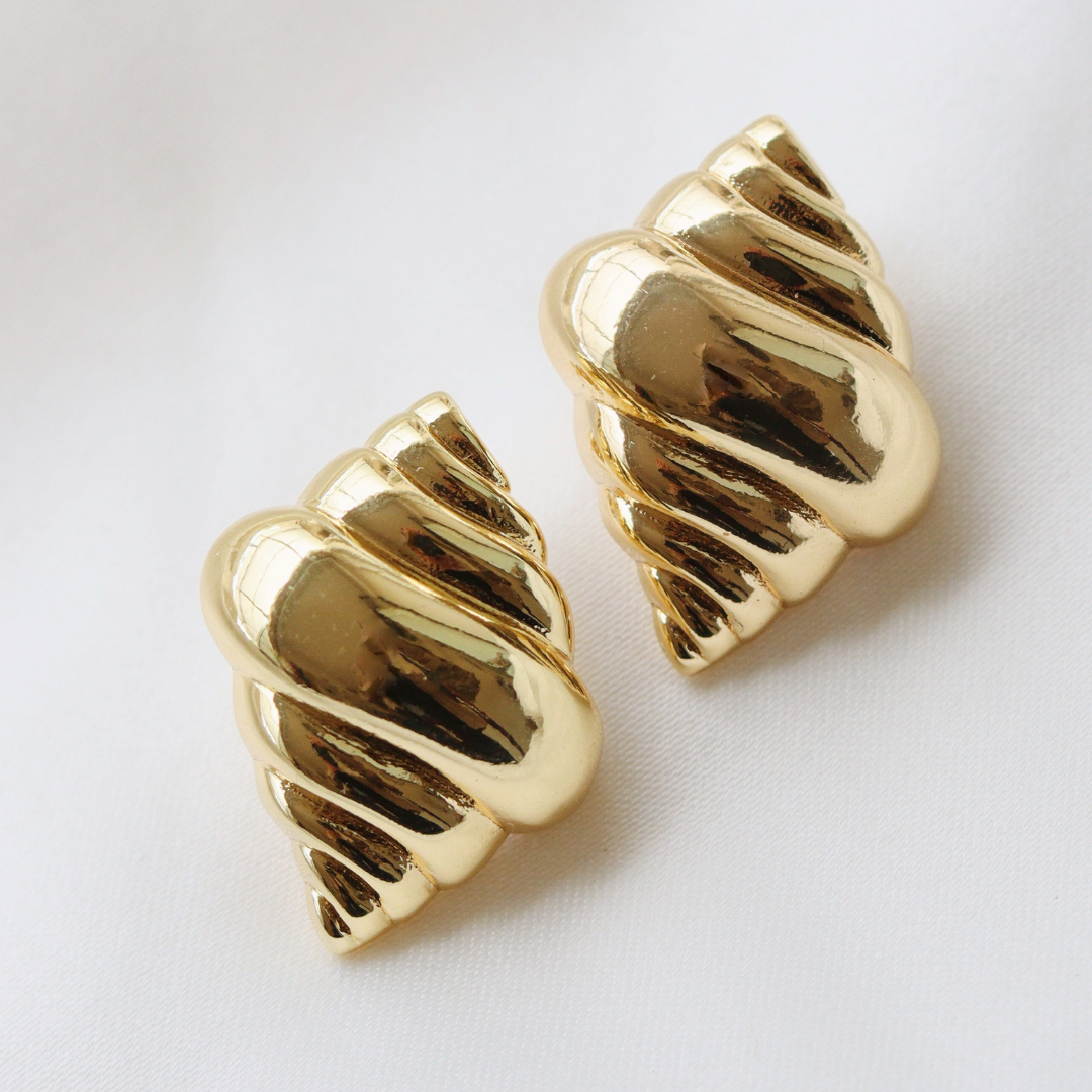 ARETES CARACOL DORADOS