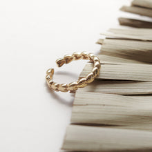 Cargar imagen en el visor de la galería, ANILLO CORAZONES
