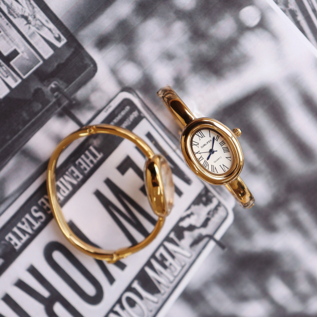 RELOJ VINTAGE DORADO