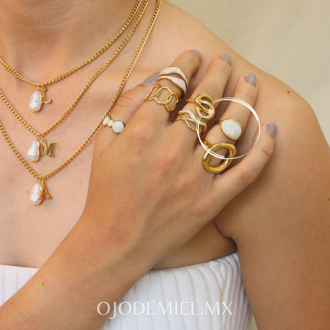 ANILLO AKINA