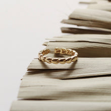 Cargar imagen en el visor de la galería, ANILLO CORAZONES

