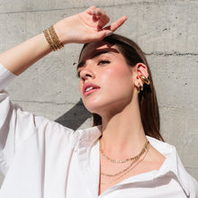 Cargar imagen en el visor de la galería, EARCUFF BOLD DORADO
