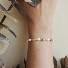 Cargar imagen en el visor de la galería, PULSERA PERLA Y ABULÓN
