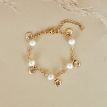 Cargar imagen en el visor de la galería, PULSERA CONCHITAS  PEARL
