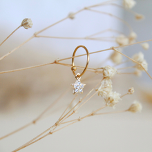 Cargar imagen en el visor de la galería, PIERCING ESTRELLA ZIRCONIA MINI
