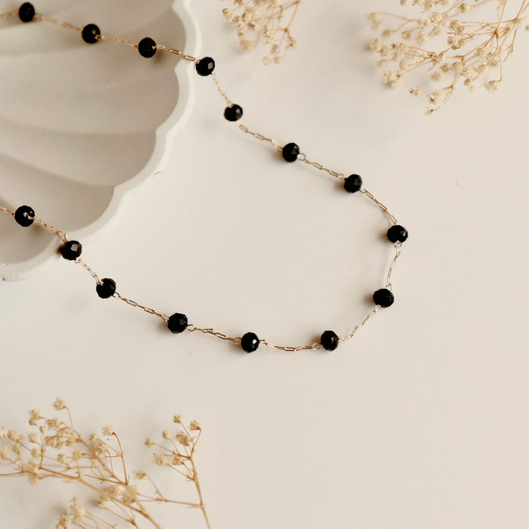 CHOKER BOLITAS NEGRAS