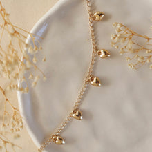 Cargar imagen en el visor de la galería, CHOKER CORAZONES
