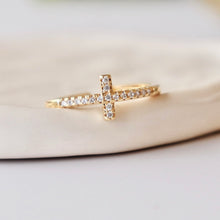 Cargar imagen en el visor de la galería, ANILLO CRUZ ZIRCONIA
