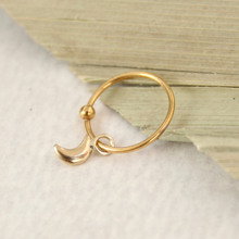 Cargar imagen en el visor de la galería, PIERCING LUNA MINI ORO
