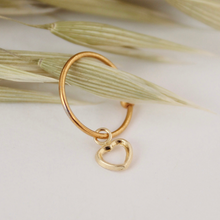 Cargar imagen en el visor de la galería, PIERCING CORAZÓN ORO
