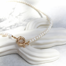 Cargar imagen en el visor de la galería, CHOKER PERLAS
