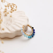 Cargar imagen en el visor de la galería, EARCUFF BORDADO AZUL DEGRADADO
